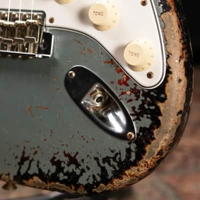 Fender Custom Shop 1965 Stratocaster Super Heavy Relic Electric Guitar - Super Faded Aged Firemist Silver over 3-Color Sunburst with Hardshell Case image 13