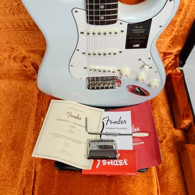 Fender American Vintage 1965 Stratocaster, Round-Lam Rosewood Fingerboard, Sonic Blue image 1