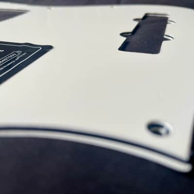 Authentic Fender Player Series Jazz Bass Left Handed Pickguard White 3 Ply image 8