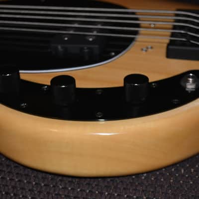 Music Man Copy Music Man String Ray 2014 Natural image 2