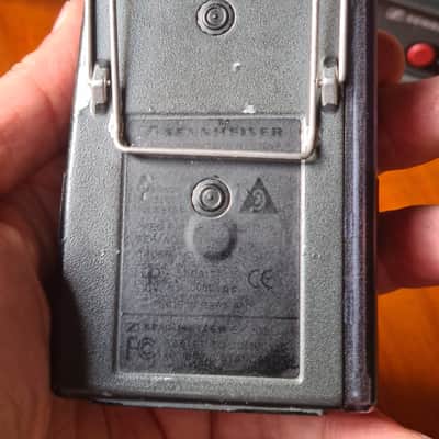 Sennheiser Sennheiser SRC-SAD Stereo Transmitter 790–822 MHz + EW-CAD IEM Receiver – German Tank System image 13