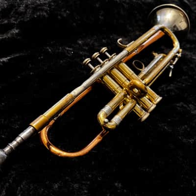 Holton 608 Super Collegiate 1958 - (Courtois-style external top-sprung pistons) Bi-metal bell with red brass stem and nickel flare and yellow brass body with nickel accents image 3