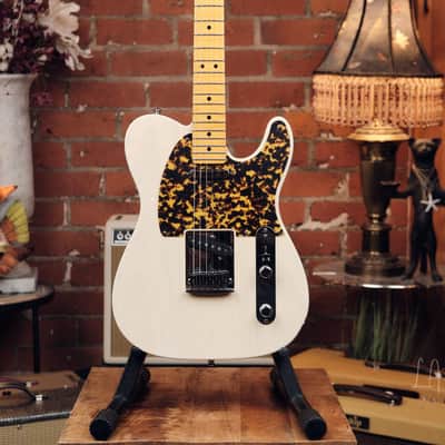 2010 Fender Custom Shop Custom Dlx Telecaster - Awesome Custom Shop Tele! image 2