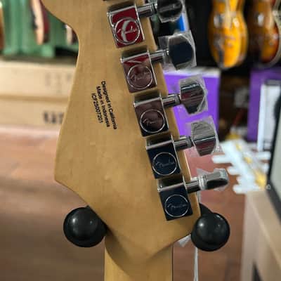 Fender Standard Stratocaster 2025 - Aquamarine Metallic / 7lbs. 15.8oz. #0266240560 image 8