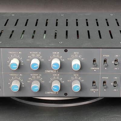 Neve 33609 early Stereo Compressor/Limiter AKA “Metal Knobs” Original SUPERB! image 19