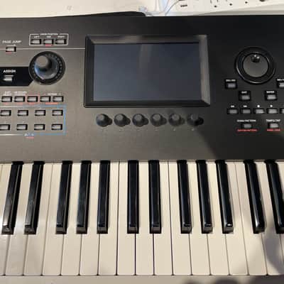 Yamaha Montage M7 76-Key Synthesizer image 3