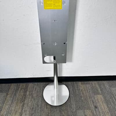 B&O Bang and Olufsen Beosound 9000 Floor Stand | Reverb