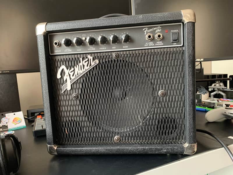 Fender Frontman 15 2-Channel 15-Watt 1x8" Guitar Practice Amp 1997 - 2002 image 1