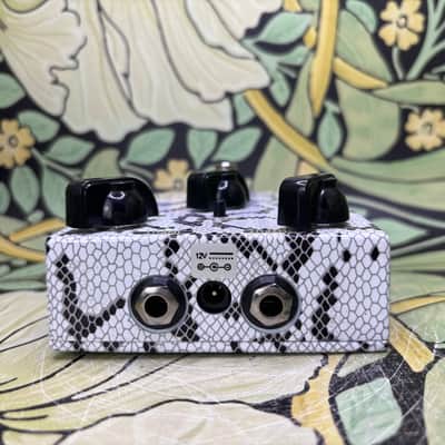 T-Rex Viper Vibrato - Used image 5