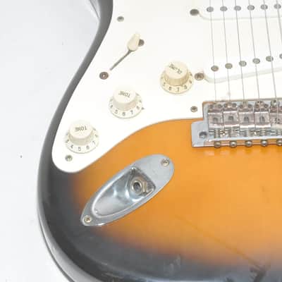 FENDER JAPAN Stratocaster serial number Electric Guitar Ref. No 7661 image 3