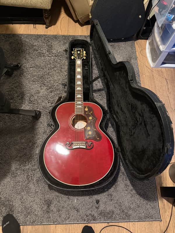 Gibson SJ-200 Standard 2020 - Present - Wine Red