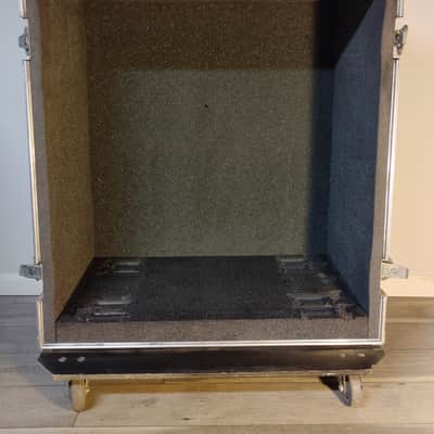 LM Engineering 4X12 cabinet flight case 4X12 - Vlack image 3
