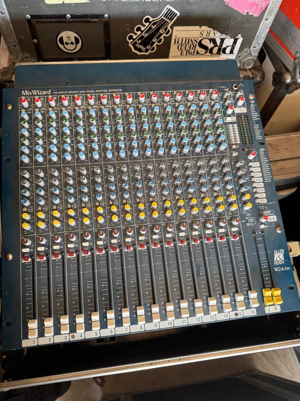Allen & Heath MixWizard WZ 16:2DX 16-Input Mixer with Dual Digital