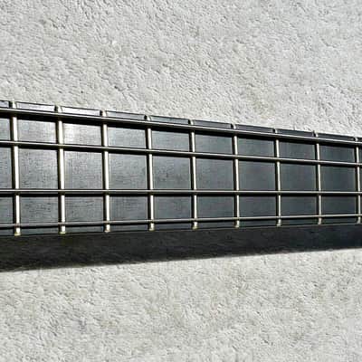 Warwick Thumb ​NT4  - 4 String Neck Thru Bass Guitar with ​Custom Ordered Calzone ATA ​Deluxe Bass Flight Case - PV Music Guitar Shop Setup and Tested - Plays / Sounds / Looks Great image 20