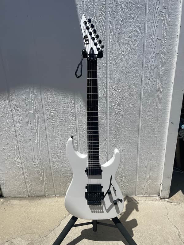 ESP LTD M-1000 - Snow White image 1