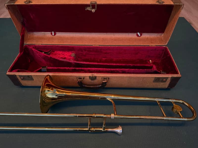 King H.N. White Co. 2B Liberty 1950 Vintage - Brass image 1