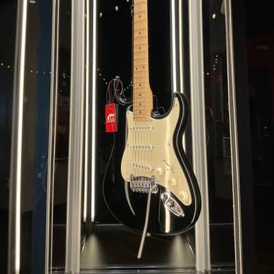G&L Fullerton Deluxe Legacy with Maple Fretboard Jet Black image 5