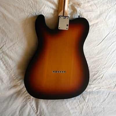 Fender Highway One Telecaster with Maple Fretboard 2006 - 2011 3-Color Sunburst image 4