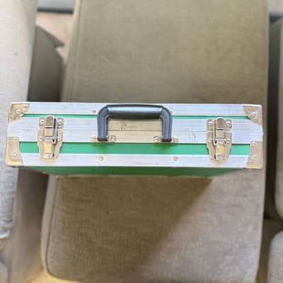 Road Cases ATA Style flight briefcase 2020 - Green image 3