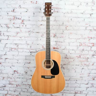 Martin - 2004 D-35 Acoustic Guitar - Natural - w/OHSC - w/LR Baggs - x4405 - USED image 2