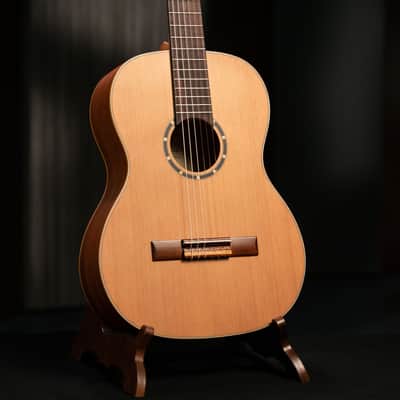 Ortega R122-7/8 Family Series Cedar Top Mahogany Neck 7/8-Size Nylon 6-String Classical Acoustic Guitar w/Gig Bag image 13