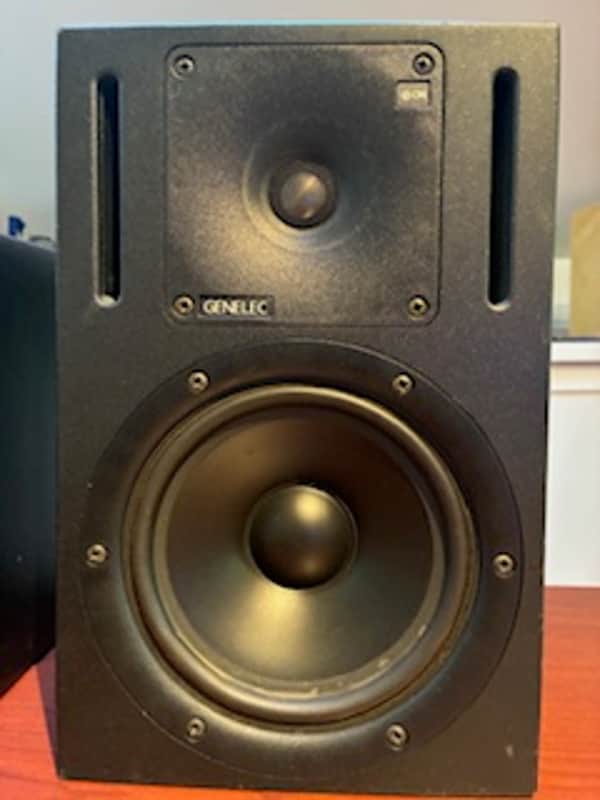 Genelec 1030A 6.5" Powered Nearfield Studio Monitor (Single) 1994 - 2005 - Black image 1