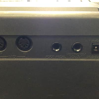 Used Yamaha PSR-400 Keyboard image 3