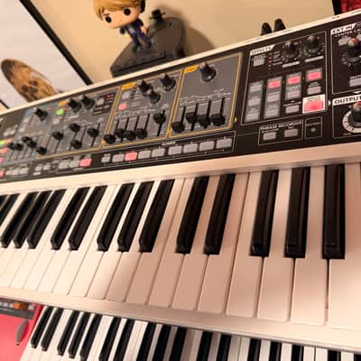 Roland SH-01 GAIA 37-Key Synth w/ Odyssey flight case image 2