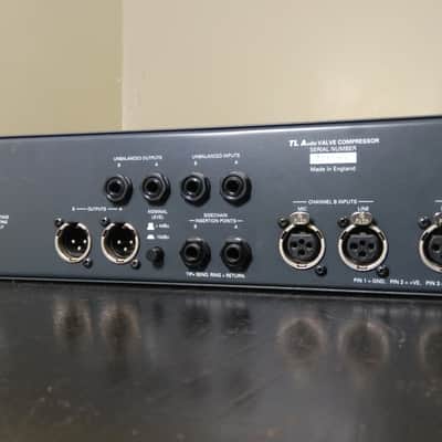 Immagine TL Audio C-1 dual valve pre-amp & compressor - 2