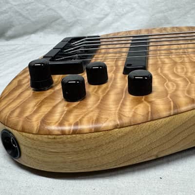 Roscoe Century Standard Plus 6L vi 6-string Bass image 14