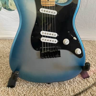 Squier Contemporary image 3