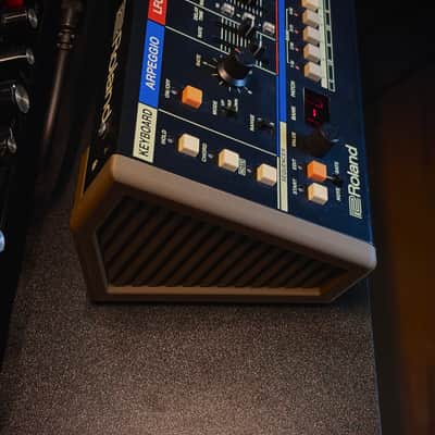 Roland Boutique Series stand // JU-06a, SH-01a, TR-08, TB03 image 7