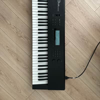 Roland W-30 61-Key Sampling Music Workstation 1989 - 1992 - Black