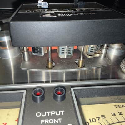 TEAC A-3440S 1/4" 4-Track Reel to Reel Tape Recorder 1970s - Silver image 2