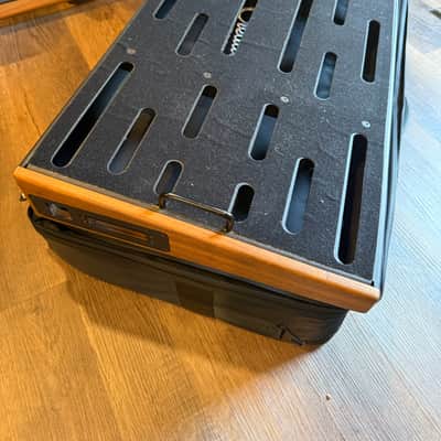 Creation Music Company Elevate 32+ Pedalboard W/ Pro Soft Case image 2