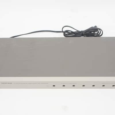 TASCAM LA-40mkII Balanced / Unbalanced Line Converter RCA XLR 8ch DirectBox image 4
