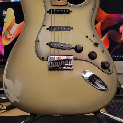 Fender Stratocaster - 1979 - Antigua - Vintage! Rare Hardtail! image 3