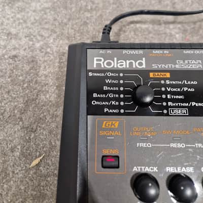 Roland GR-20 - Guitar Synthesizer - Complete System - Excellent w/ Cables & Power Supply image 15