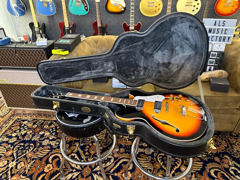 エレキギター vintage vsa500psb ケース付き Vintage Guitars VSA500PSB VINTAGE SEMI ACOUSTIC GUITAR TWIN W90