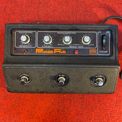 Roland AP-5 Phase Five | Reverb