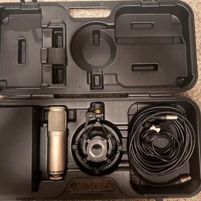 Immagine RODE K2 Large Diaphragm Multipattern Tube Condenser Microphone w/ NOS Valvo Tube - 3
