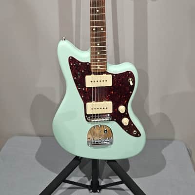 Fender Vintera '60s Jazzmaster Modified with Pau Ferro Fretboard 2019 - 2023 - Surf Green image 3