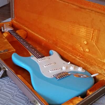 Fender FSR American Vintage '62 Stratocaster 2011 Tropical Turquoise image 2