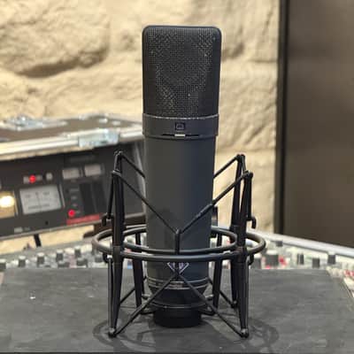 Neumann U87 Ai - Black image 1