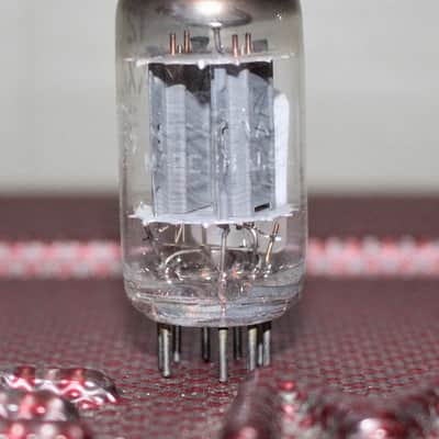GE JG (JAN) 12AX7 ECC83 LONG GRAY LADDER PLATE FOIL D GETTER COPR GRID POST TEST NOS VINTAGE 1952 image 1