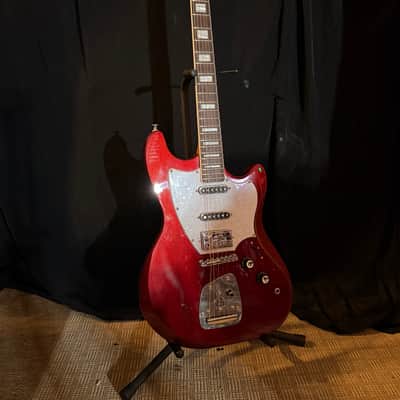 Guild Surfliner Deluxe Offset Electric Guitar – Metallic Red – Roasted Maple Neck – HSS – Vibrato image 1