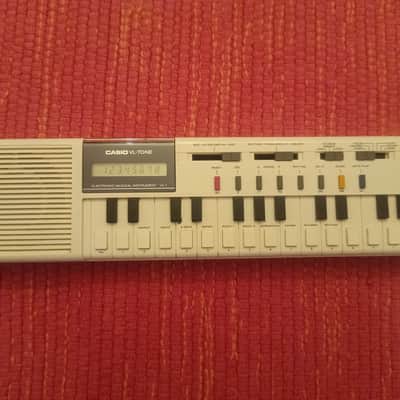Casio VL-1 VL-Tone 29-Key Synthesizer Keyboard 1979 - 1984 - White image 7