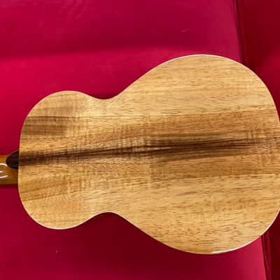 Kamaka HF-2D Deluxe Koa Concert Ukulele with Case image 6