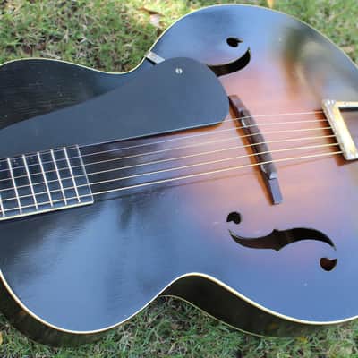 Beautiful Vintage 1930s-1940s Regal Acoustic Archtop Guitar Large