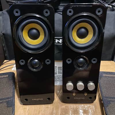 Creative Labs GigaWorks T20 Series II 2.0 Desktop Speaker System image 1